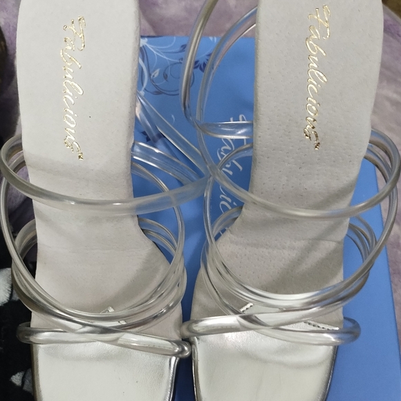 Fabulicious Chic  07/c/m High Heel Shoes sz 8 - Picture 4 of 11